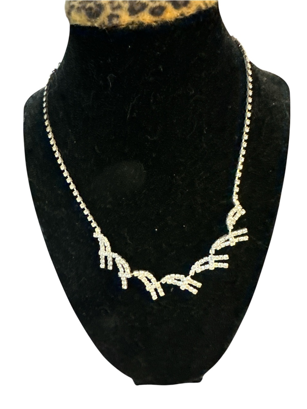 Dazzling Silver Crystal Vine Necklace brand new